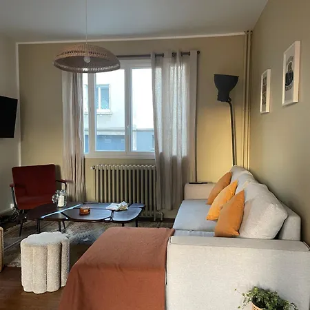 Nyaraló Chez Leonine, Maison En Centre