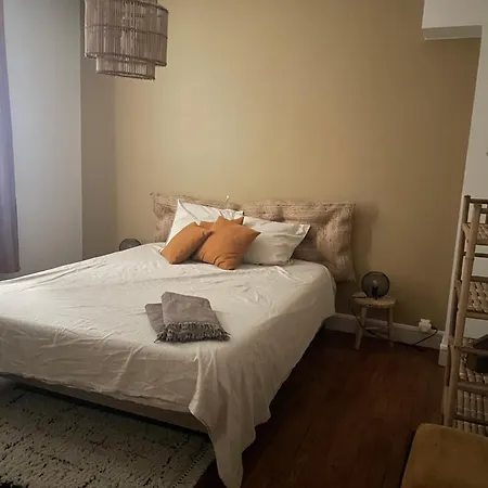 Chez Leonine, Maison En Centre טור